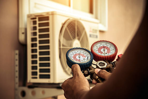 Professional Hvac Installation technician working in Oyster Bay, NY